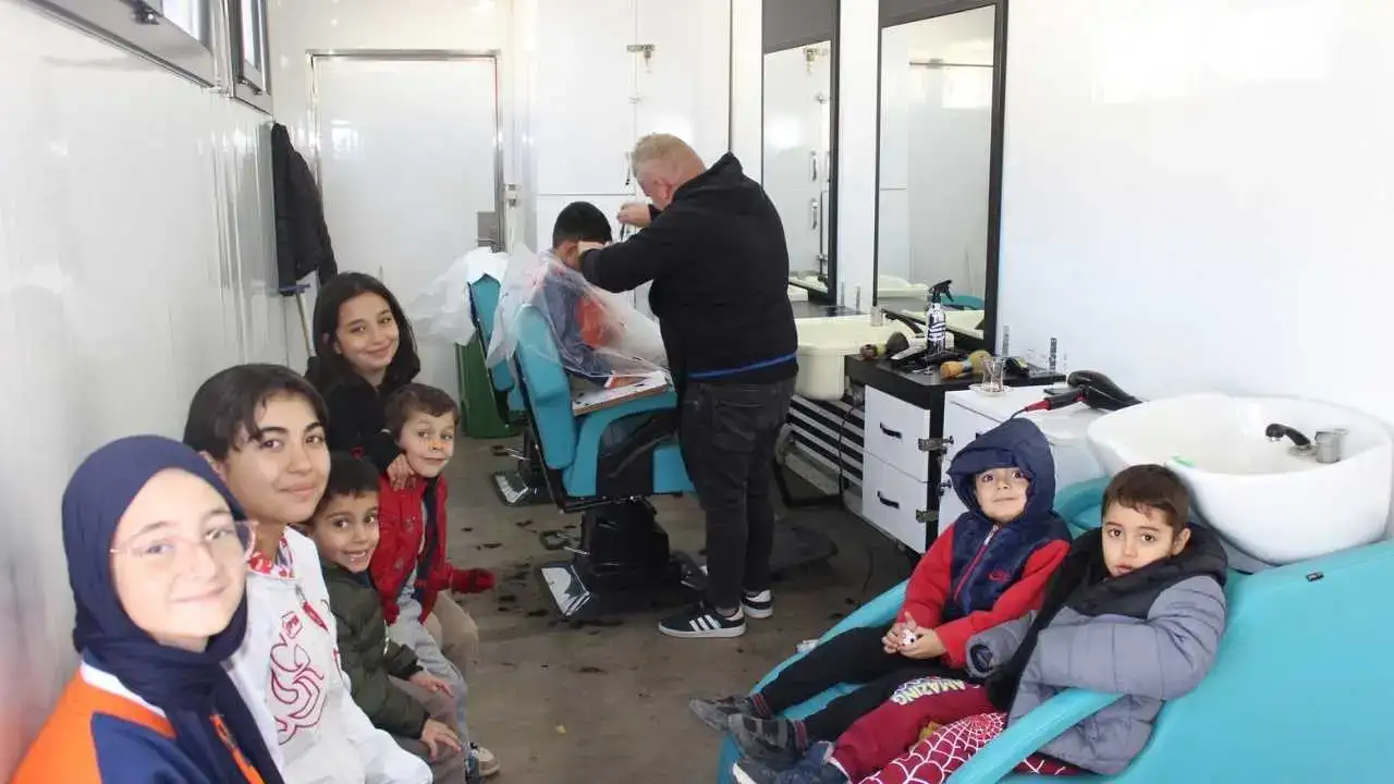 Antalya’da Mobil Kuaför Tırı Karış Karış Kırsalı Geziyor! 1